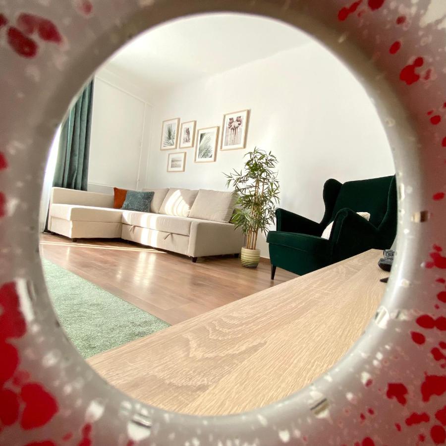 Esther Apartman Tatabánya Екстериор снимка